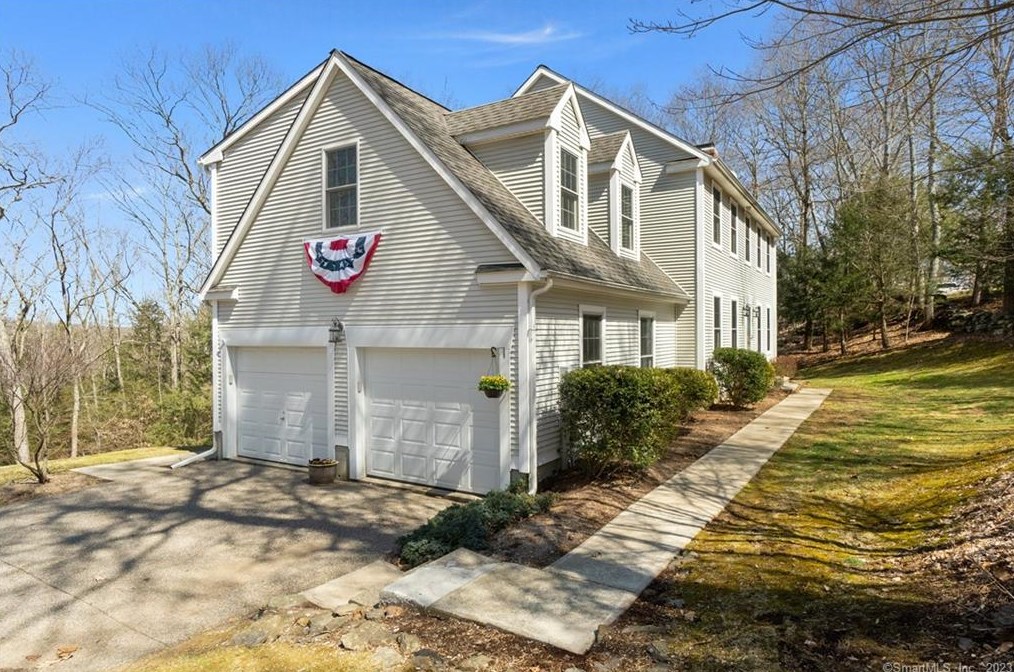 39 Millstone, East Hampton, CT 06447