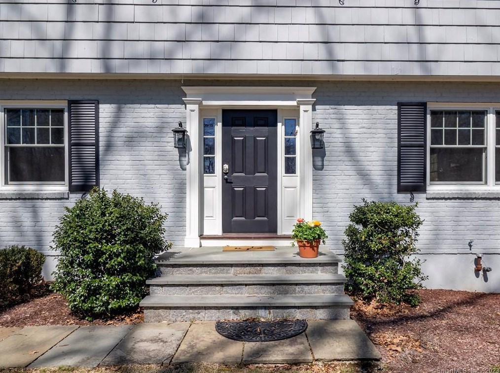 26 Snowberry Ln, Wilton, CT 06897