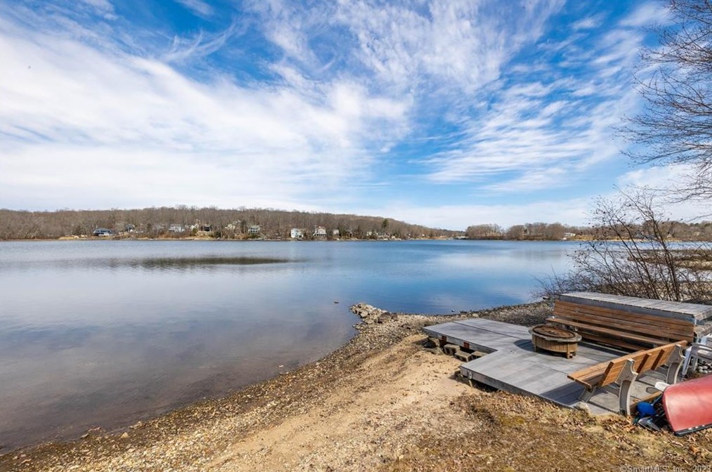 211 Maple Dr, Coventry, CT 06238