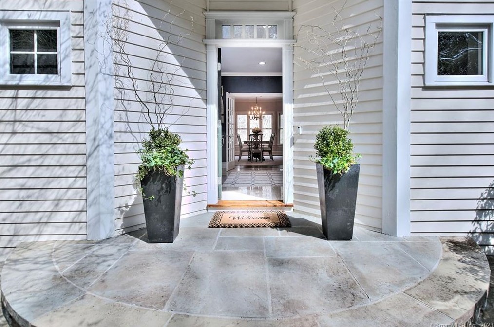 191 Smith Ridge, New Canaan, CT 06840
