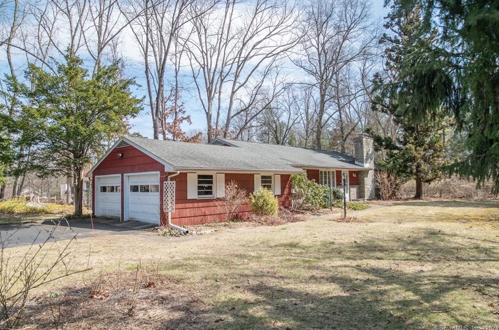 11 Vale, Brookfield Center, CT 06804