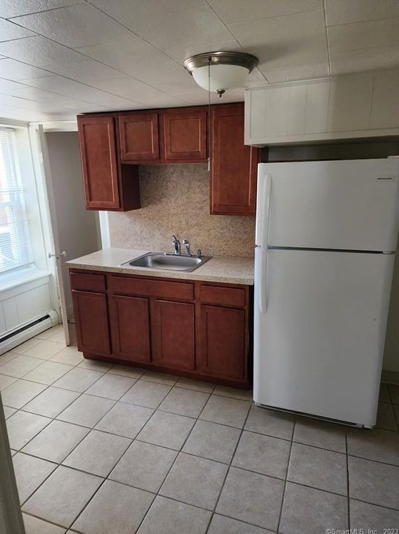 140 Bradley Ave, Waterbury, CT 06708