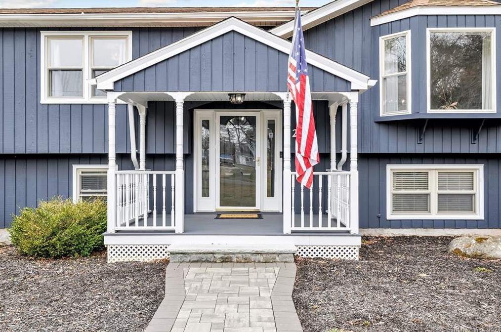 26 Perch Rd, Huntington, CT 06484