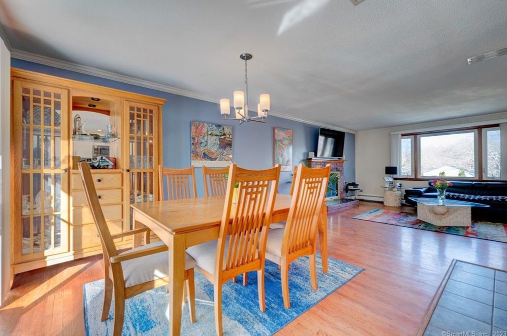 44 Woodland Rd, Rocky Hill CT  06067-2616 exterior