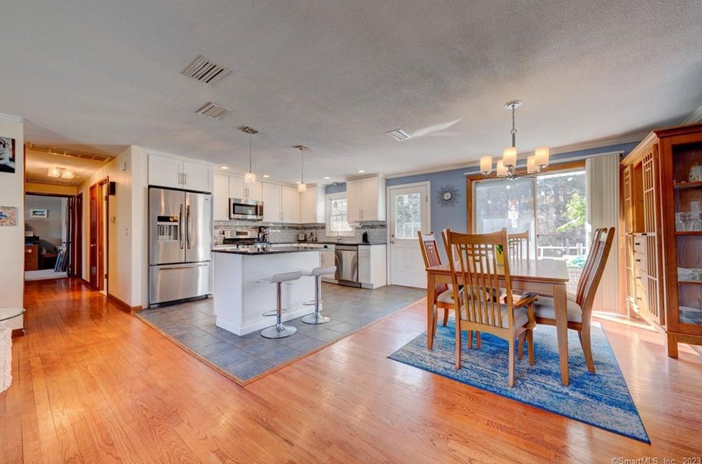 44 Woodland Rd, Rocky Hill CT  06067-2616 exterior