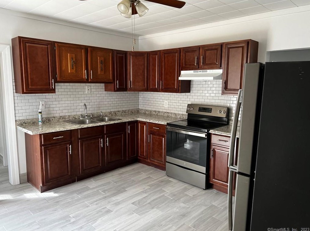 57 Talbot Ave, Moosup, CT 06354