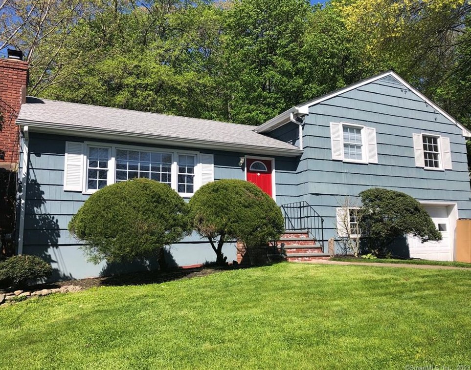 11 Cornwall Rd, Norwalk, CT 06850