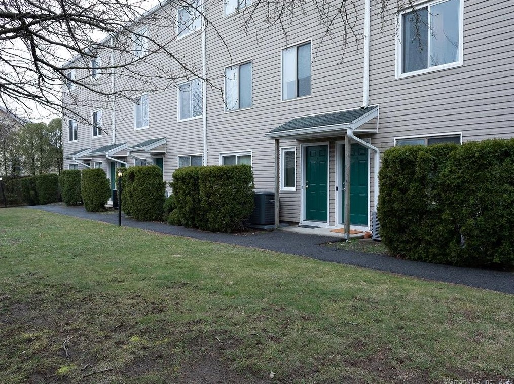 31 Stuart Ave #4, Norwalk, CT 06850