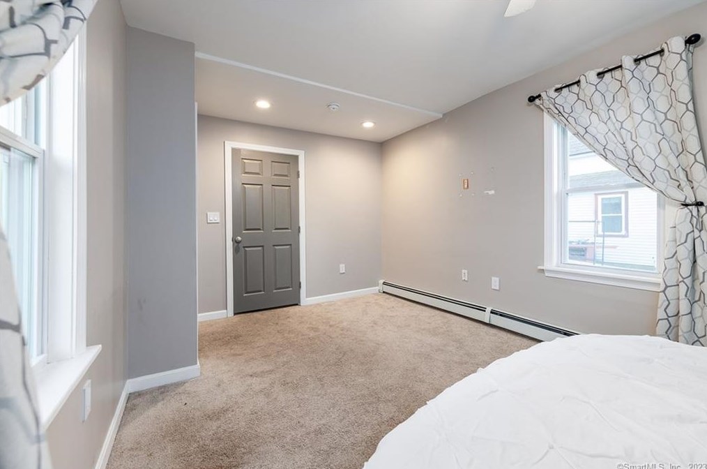 11 Phillips St, Plainfield CT  06374-1024 exterior