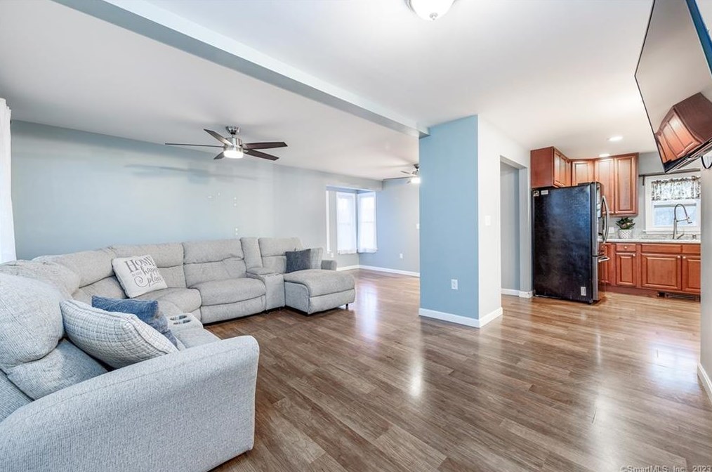 11 Phillips St, Plainfield CT  06374-1024 exterior