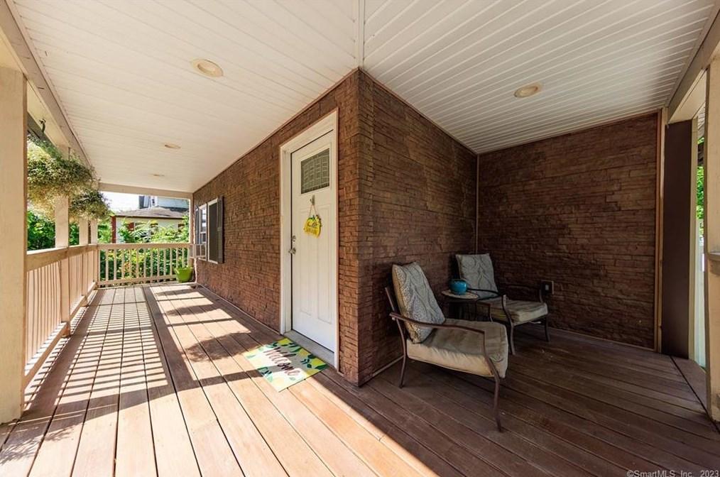 11 Phillips St, Plainfield CT  06374-1024 exterior