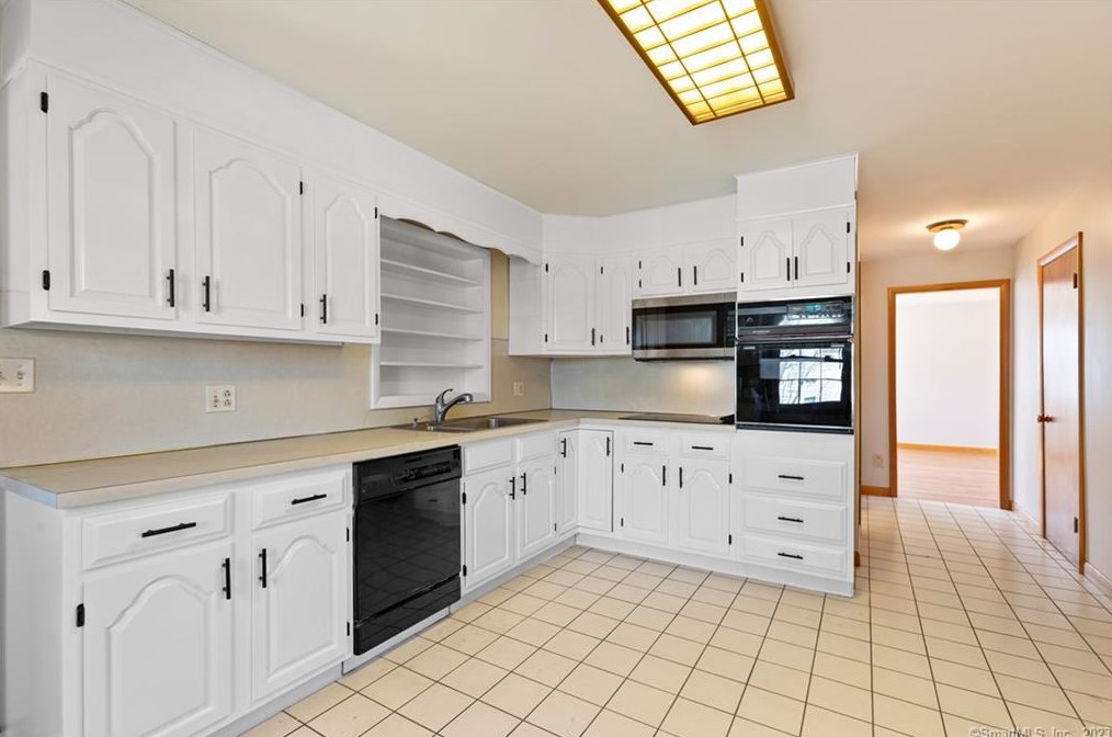 155 Dawson Ave, New Haven, CT 06516