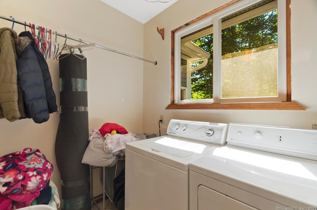 7 Silver Birch Ln, Clinton CT  06413-1174 exterior