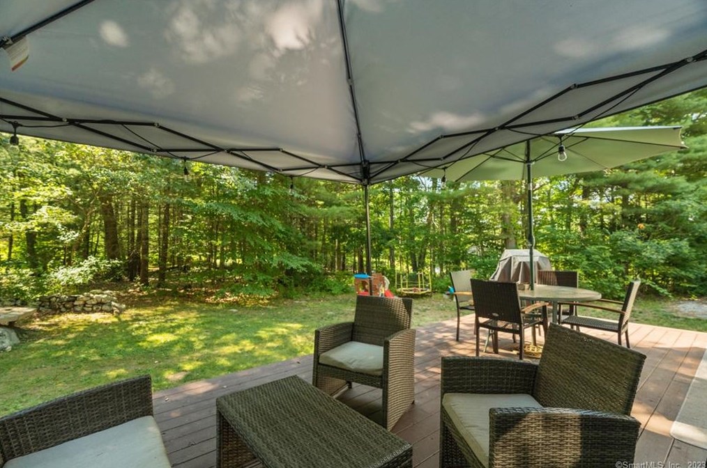 7 Silver Birch Ln, Clinton CT  06413-1174 exterior