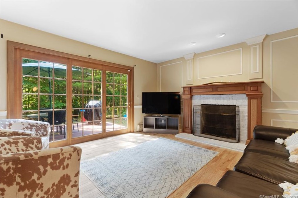 7 Silver Birch Ln, Clinton CT  06413-1174 exterior