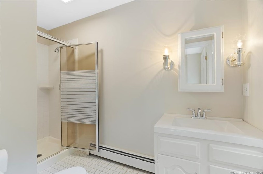 7 Silver Birch Ln, Clinton CT  06413-1174 exterior