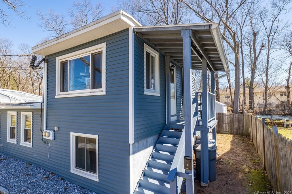 14 Grant Ave, Plainville, CT 06062