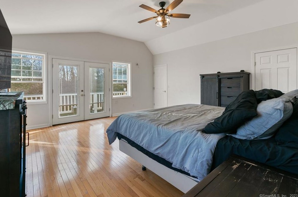 62 Crestwood Rd, Stratford CT  06614-1407 exterior