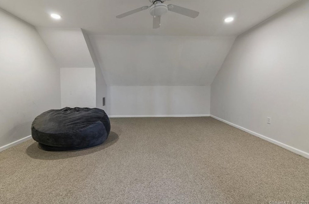 62 Crestwood Rd, Stratford CT  06614-1407 exterior