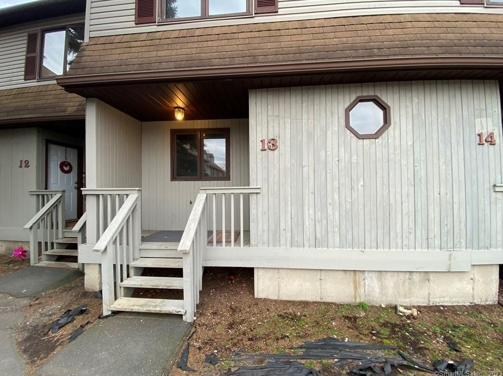 226 East Main #13, Bristol, CT 06010