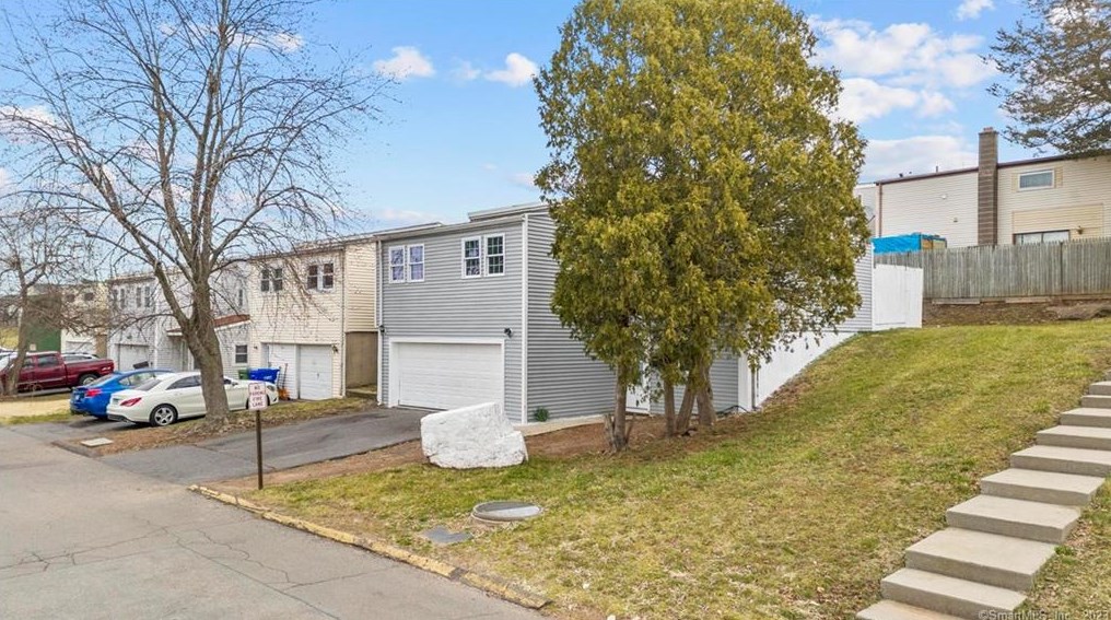 18 Afton Terrace, Middletown, CT 06457