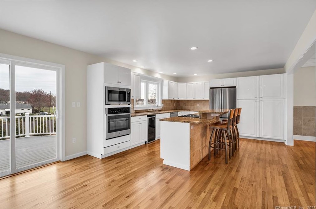 35 Valley Rd, North Branford, CT 06471