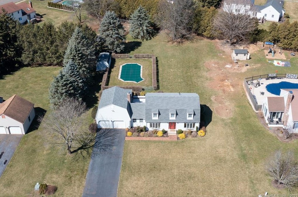 89 Lamentation Dr, Kensington, CT 06037