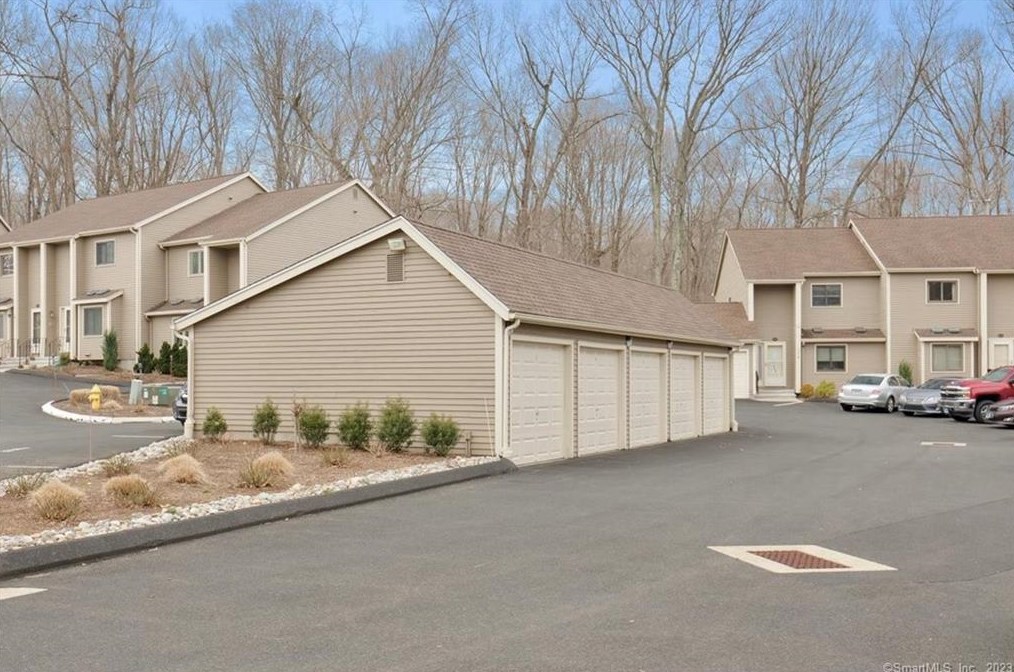 219 Twin Lakes Rd #c, North Branford, CT 06471