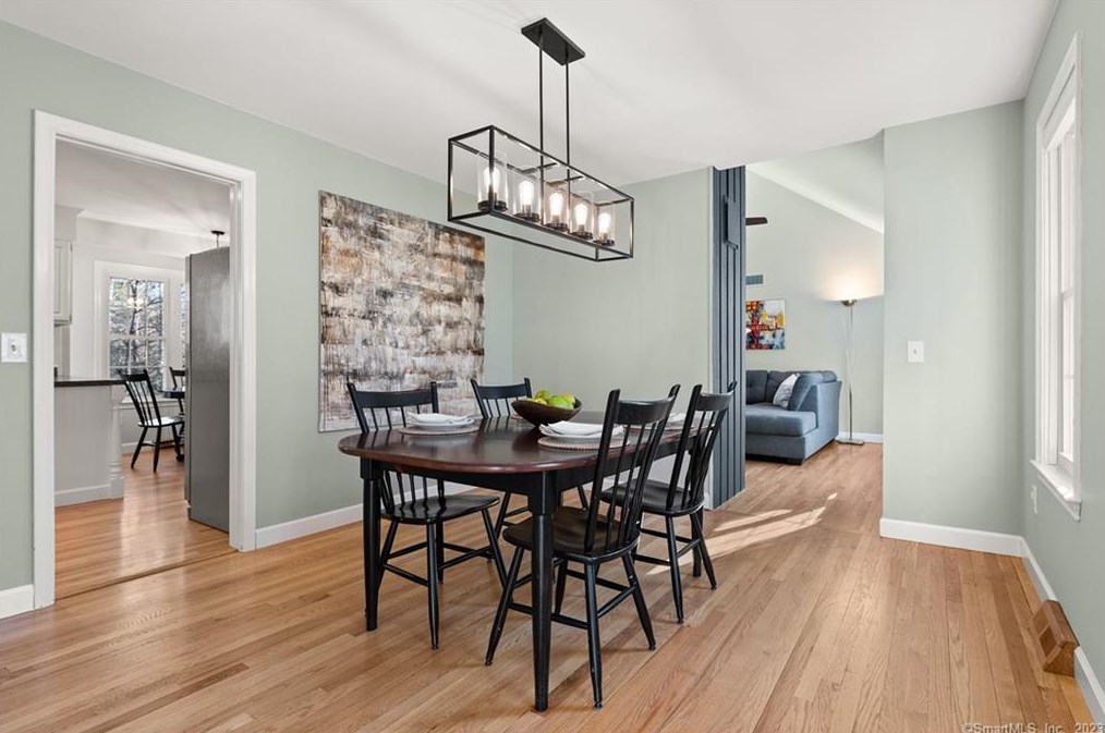 183 Highridge Rd, Avon CT  06001-3257 exterior