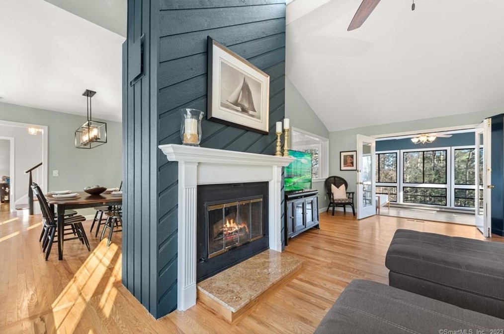 183 Highridge Rd, Avon CT  06001-3257 exterior