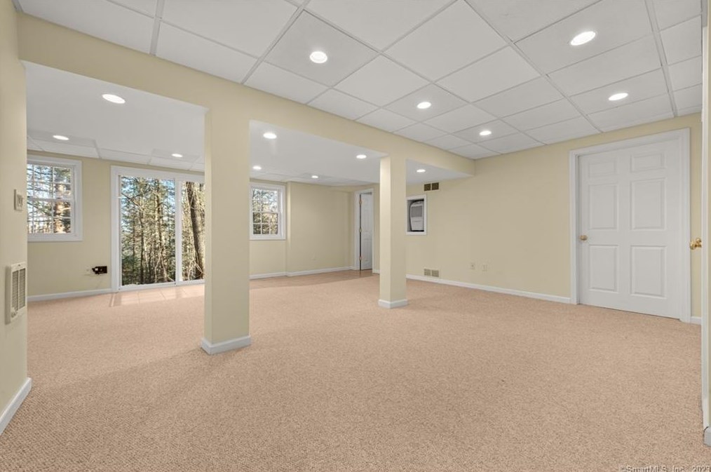 183 Highridge Rd, Avon CT  06001-3257 exterior