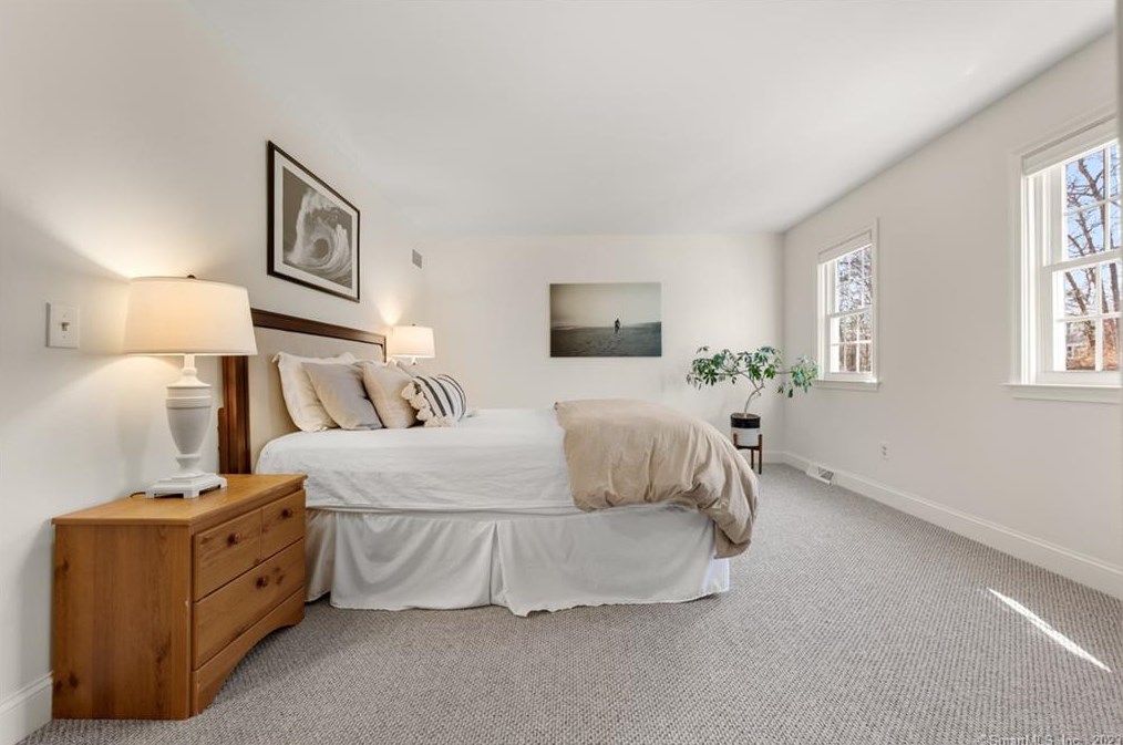 183 Highridge Rd, Avon CT  06001-3257 exterior