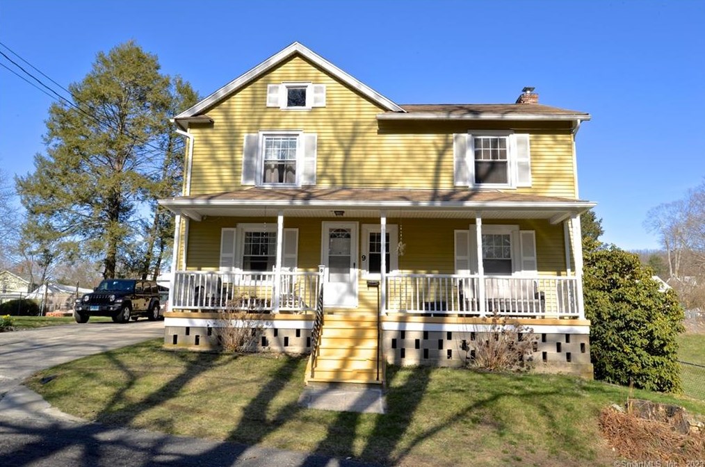 9 Fairview Ln, Union City, CT 06770