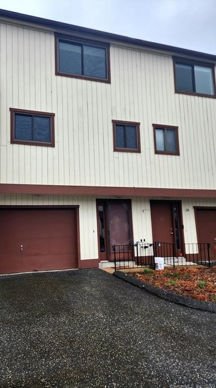 173 Beacon Hill Common #173, Beacon Falls, CT 06403