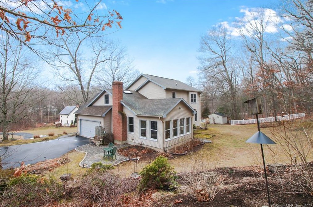 17 Sandpiper Ln, East Lyme, CT 06333