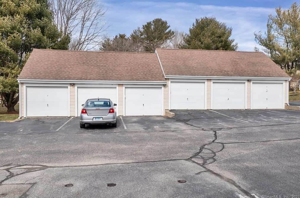 54 Rope Ferry Rd #a3, Waterford, CT 06385