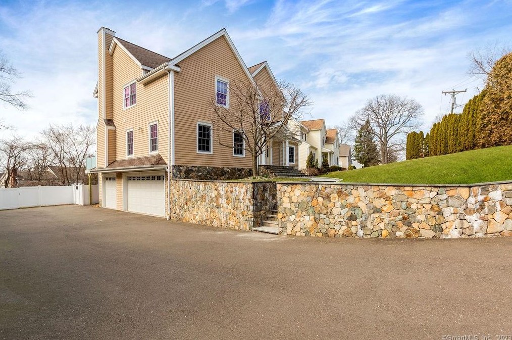 139 Wolfpit Ave, Norwalk, CT 06851