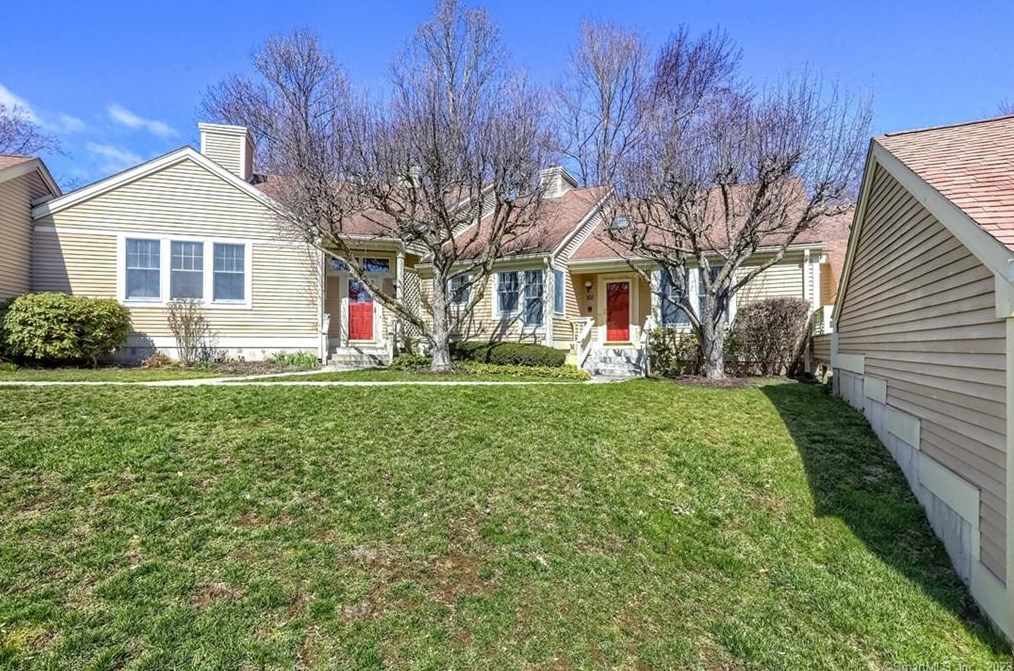 47 Brittania Dr #47, Danbury, CT 06811