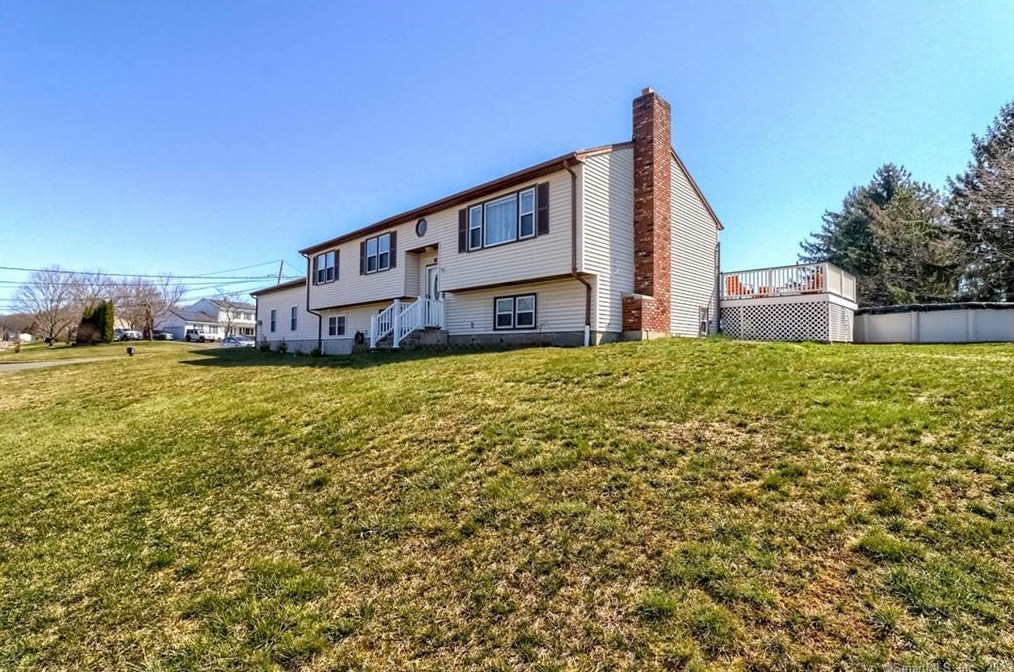 56 Sentinel Hill, North Haven, CT 06473