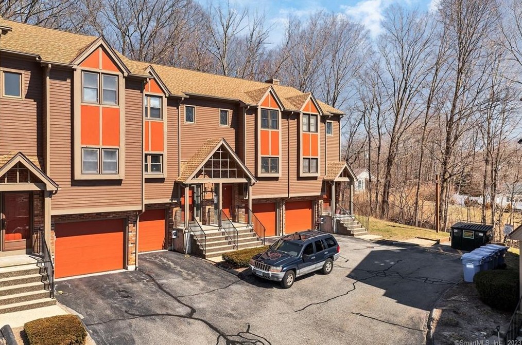 213 W Town St #b8, Norwich, CT 06360