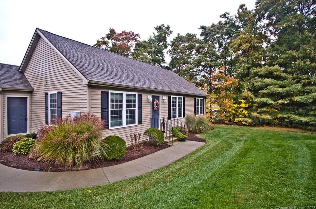 9 Snowbird Dr #9, Killingly, CT 06239