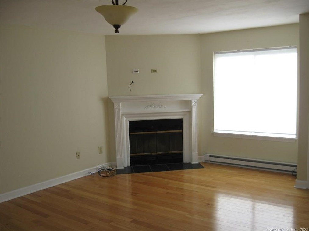 151 Shelter Rock #105, Danbury, CT 06810