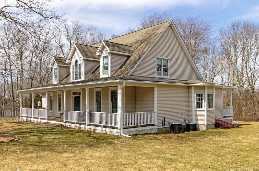 25 Comstock Trail, East Hampton, CT 06424