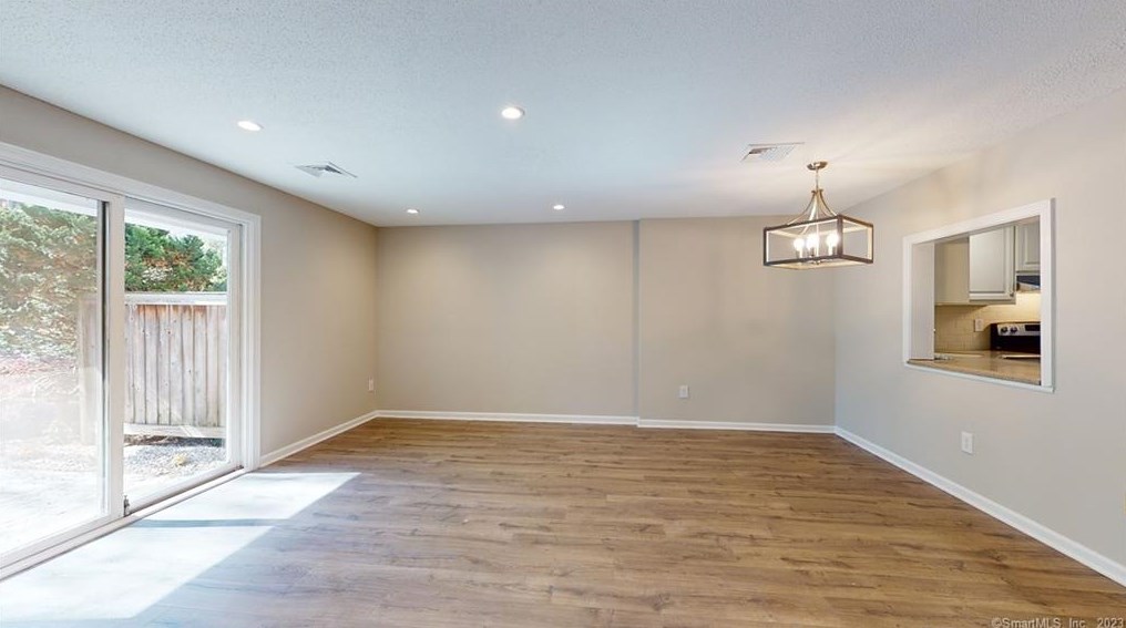 12 Cardinal Dr Unit 12, Farmington, CT