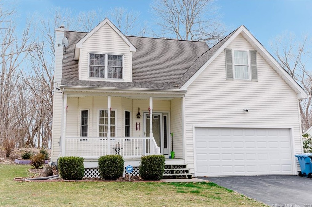 62 Ridgewood Dr, Norwich, CT 06360