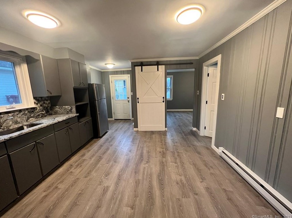 16 Sheffield Ln, Union City CT  06770-3115 exterior