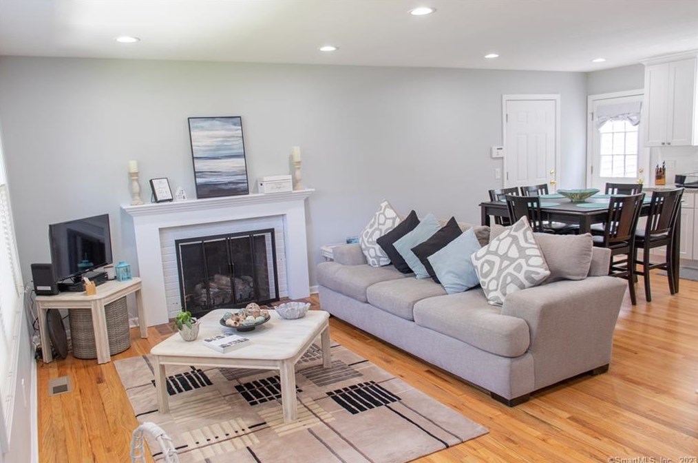 46 Housatonic Ave, Milford, CT 06460