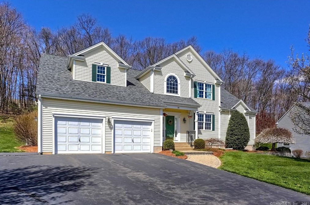 15 Valley View, Manchester, CT 06040