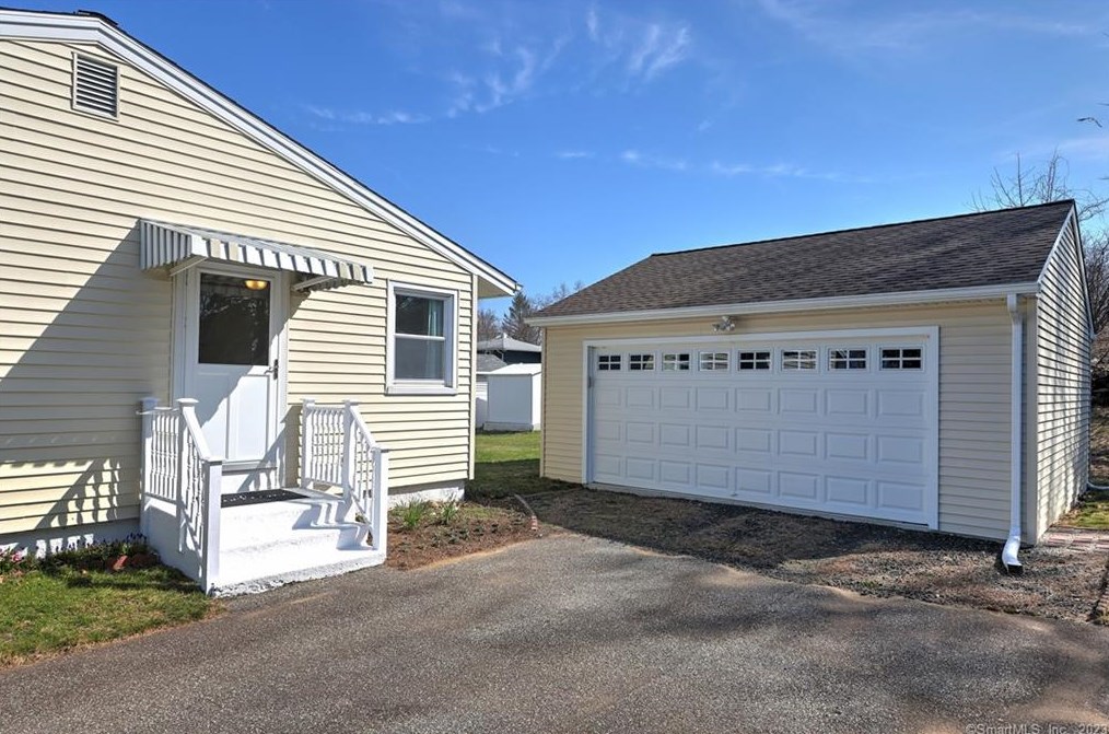 105 Sunset, Derby, CT 06418