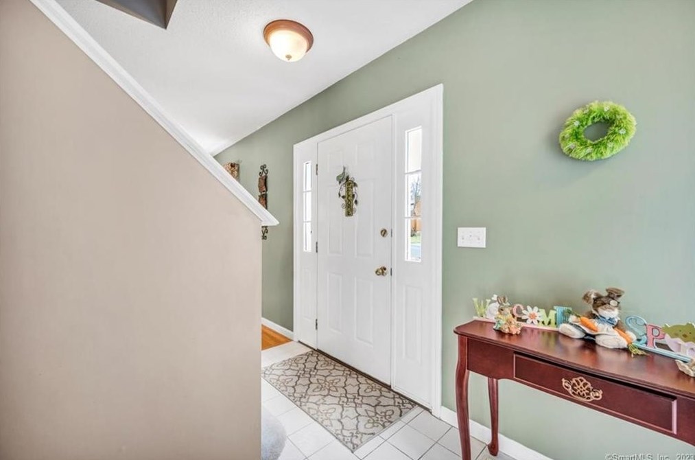 90 Tarragon Dr, East Hampton, CT 06424